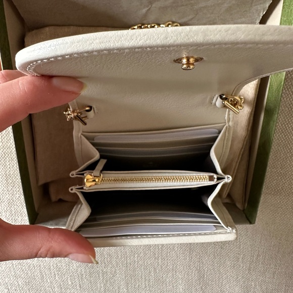 Gucci Wallet On Chains (Small Leather Goods) - Picture 4 of 7